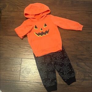 EUC Carters Child of MineHalloween Pumpkin Hoodie Set